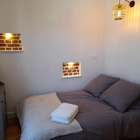 Charmante Plein Sud 50m De La - Balcon Vue Laterale Sur - Equipee De La Fibre, Wifi, Internet * 梅尔·莱斯·拜恩斯