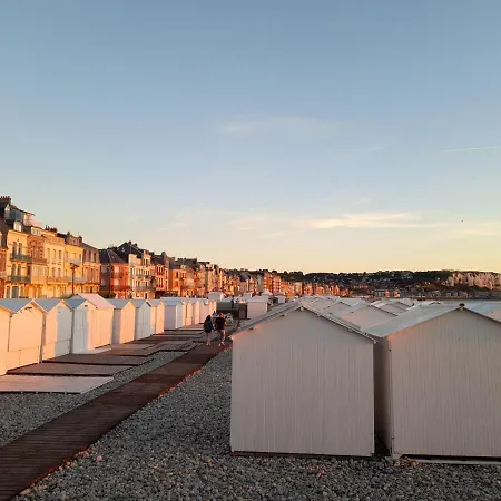 Apartment Plein Sud: Charming Beachfront With Sea View Balcony Mers-les-Bains