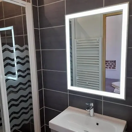 Appartement Charmante Plein Sud 50m De La - Balcon Vue Latérale Sur - équipée De La Fibre, Wifi, Internet